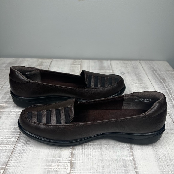 Easy Street Genesis Loafer Flat Brown- Size 8.5 - Picture 12 of 17